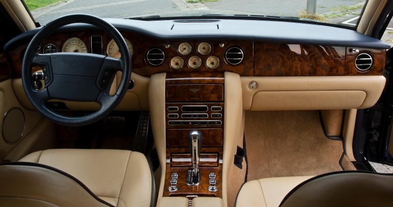 Bentley arnage салон