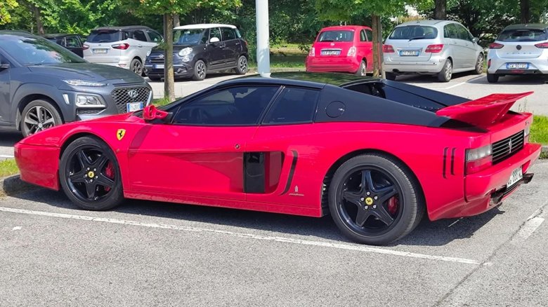 Ferrari testarossa 512m