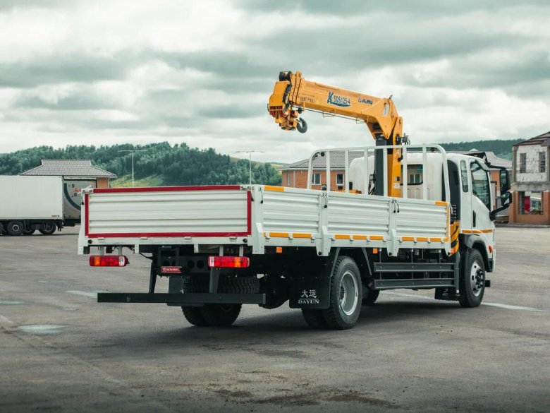 Бортовой грузовик dayun cgc1120d 4х2