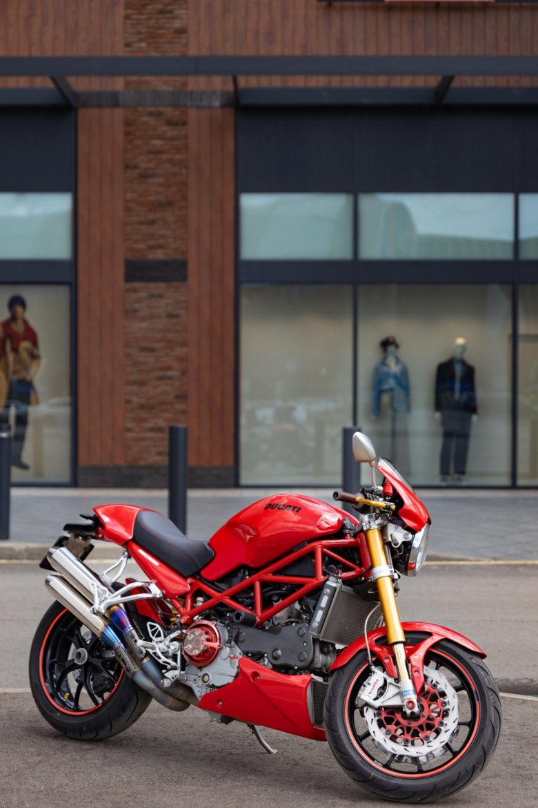 Дукати монстр s4r