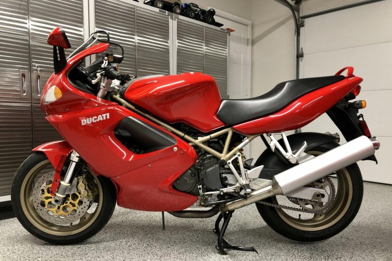 Ducati st4