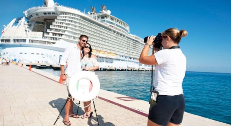 Круизный лайнер очарование морей