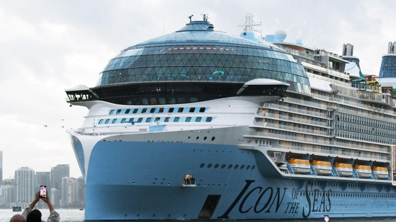 Самый большой лайнер круизный в мире