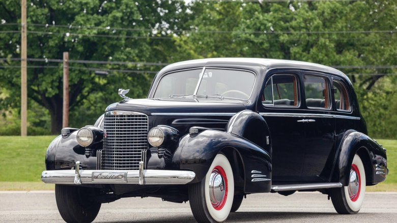 Cadillac v 16 imperial sedan