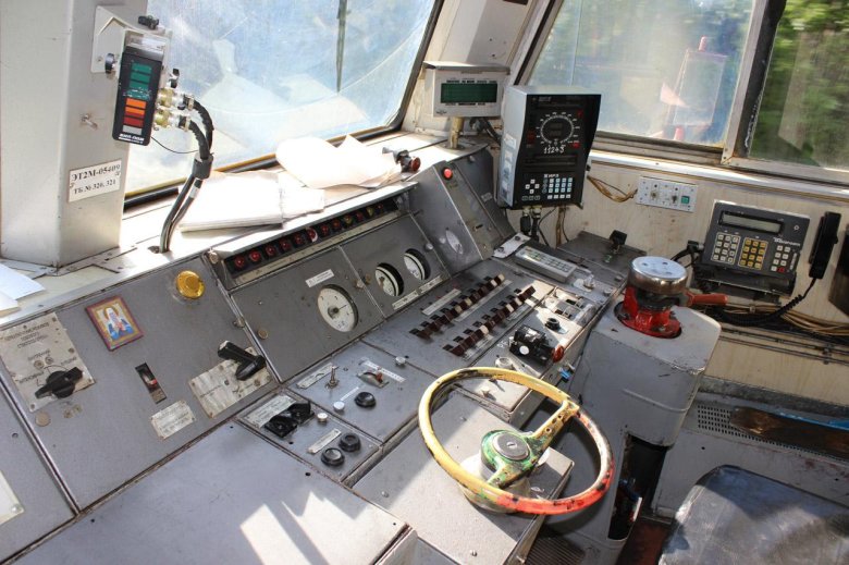 Пульт машиниста эт2м