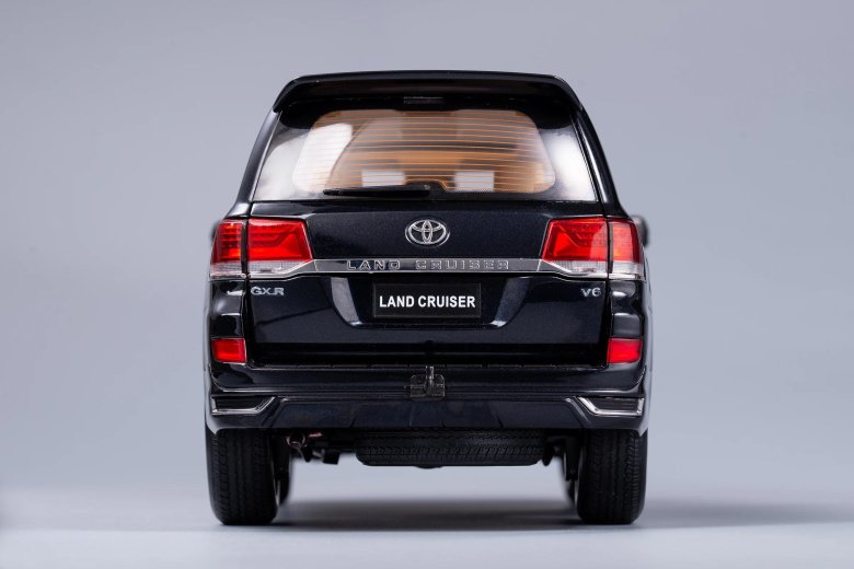 Модель toyota land cruiser