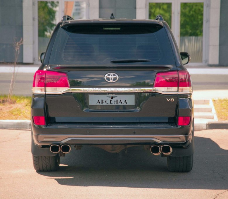 Toyota land cruiser 200 2013