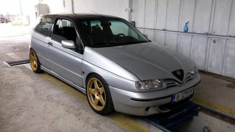 Альфа ромео 145