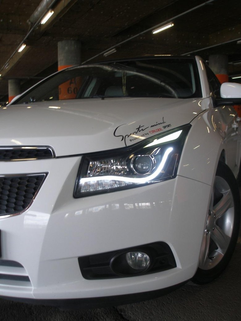 Шевроле круз с линзованной оптикой