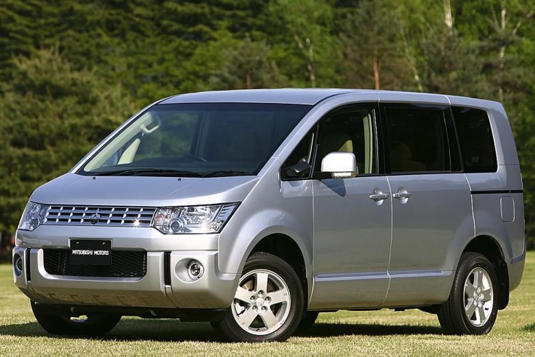 Митсубиси микроавтобус 4х4
