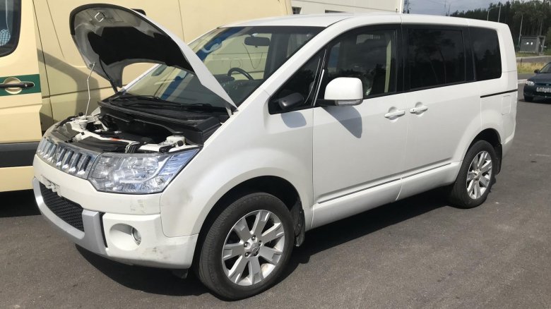 Mitsubishi delica d 5