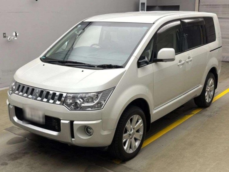 Mitsubishi delica d5 2014