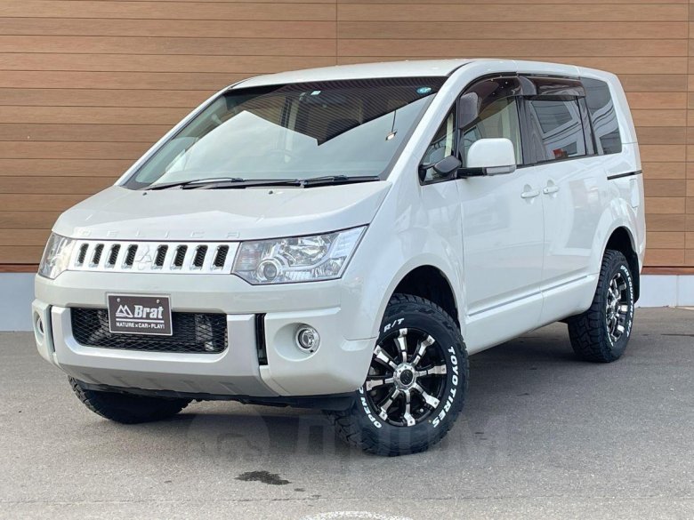 Mitsubishi delica d 5