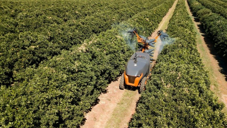 Джакто опрыскиватель самоходный