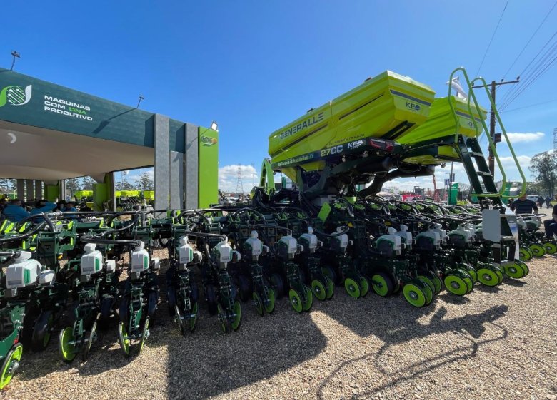 Пропашная сеялка джон дир 16 рядная