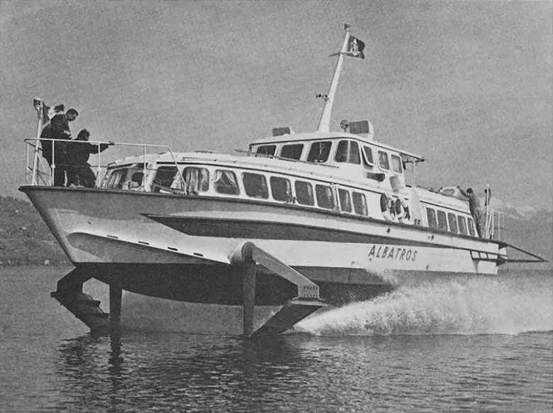 Метеор ракета и восход на подводных крыльях