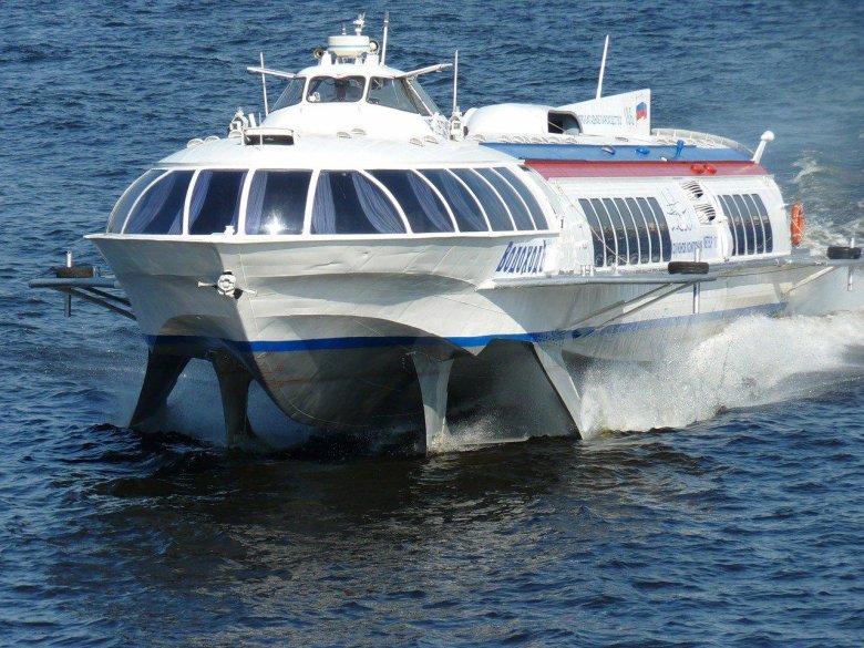 Метеор корабль на подводных крыльях