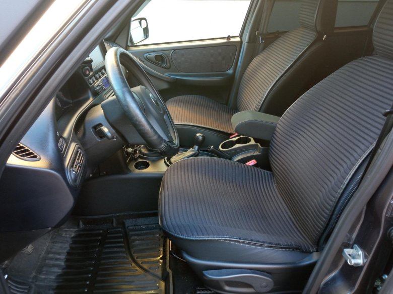 Чехлы на сиденья chevrolet niva