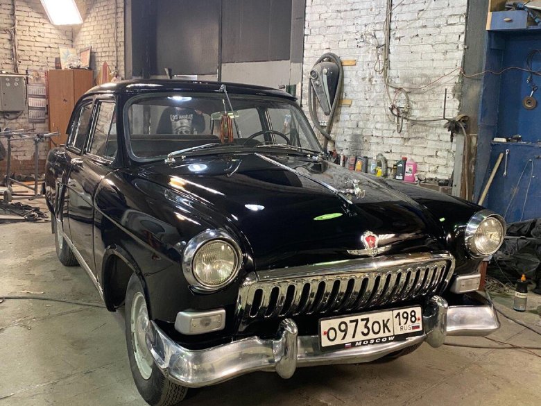 Газ 21 черная молния