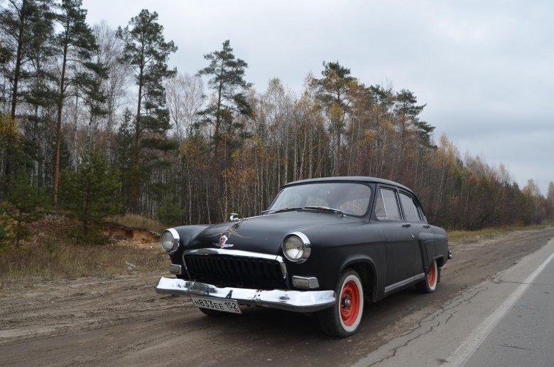 Газ 21 волга черная