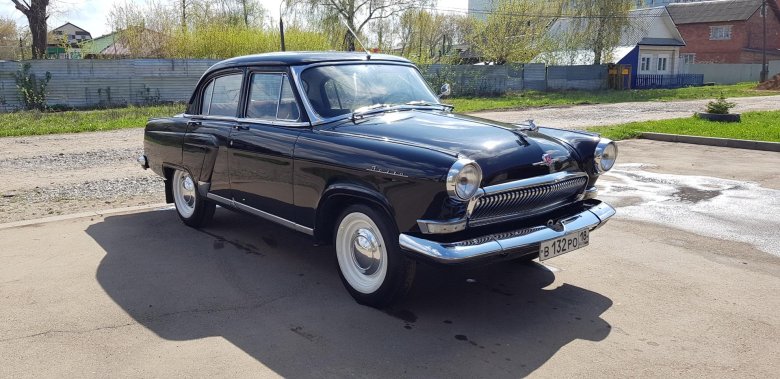 Газ 21 волга черная