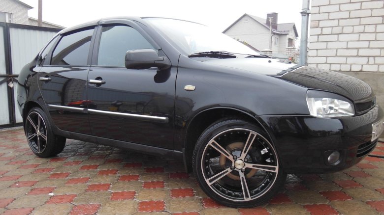 Лада калина седан черная