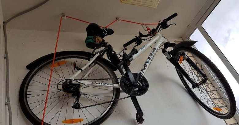 Велосипед на стену крепление