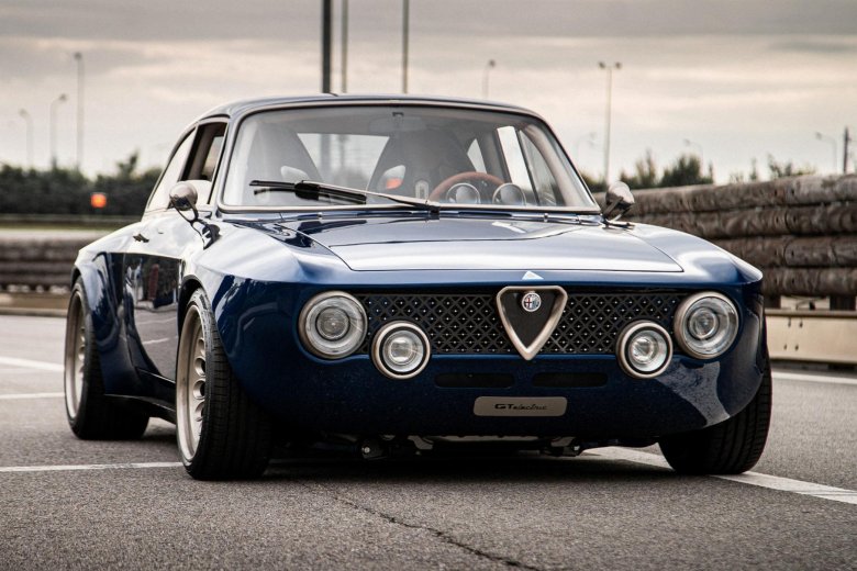 Alfa romeo giulia gt electric