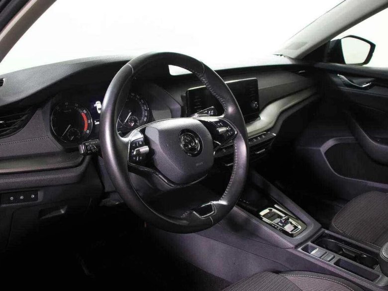 Новая шкода октавия 2025