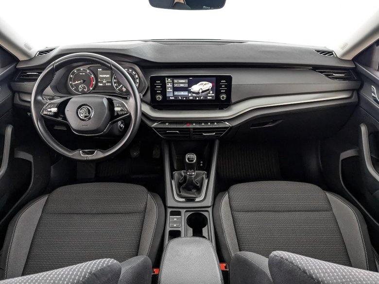 Шкода октавия 2021