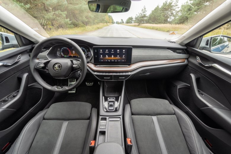 Шкода октавия 2021