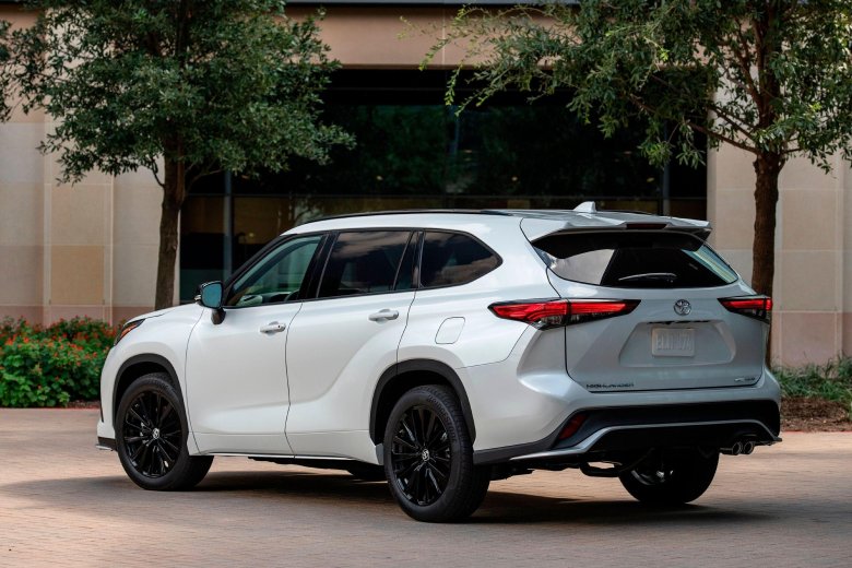 Тойота хайлендер 2024