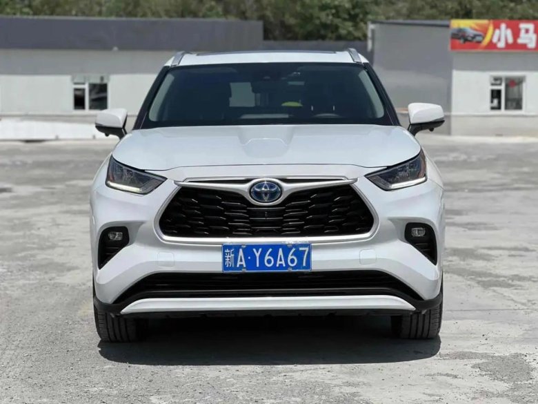 Toyota highlander iv