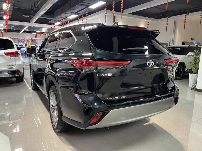 Toyota highlander iv