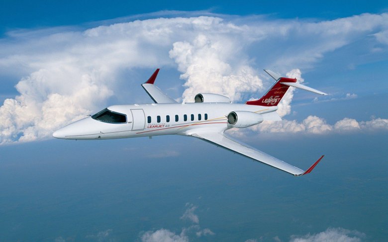 Самолёт bombardier learjet