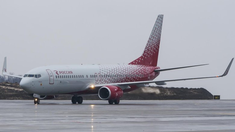Самолет авиакомпании россия