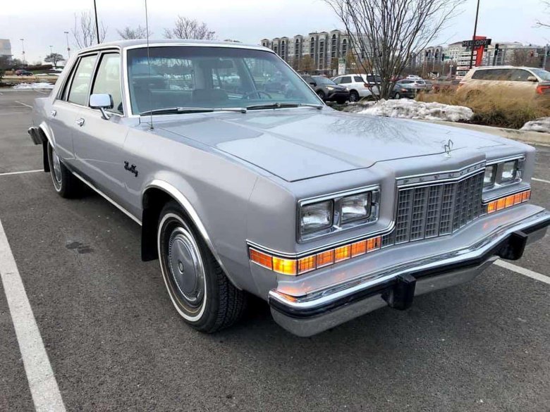 Plymouth gran fury 1982