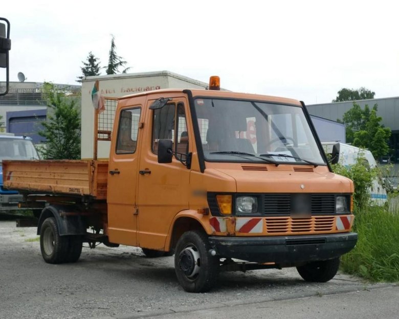 Мерседес т1 207-410