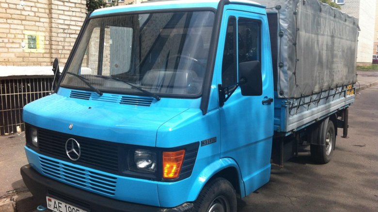 Мерседес бенц 709d