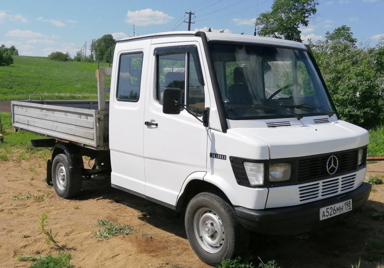 Мерседес 207