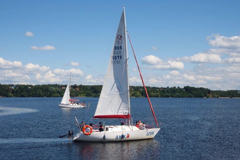 Телига 104 яхта парусная