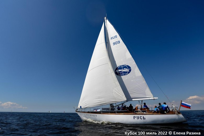 Яхта русь мидана