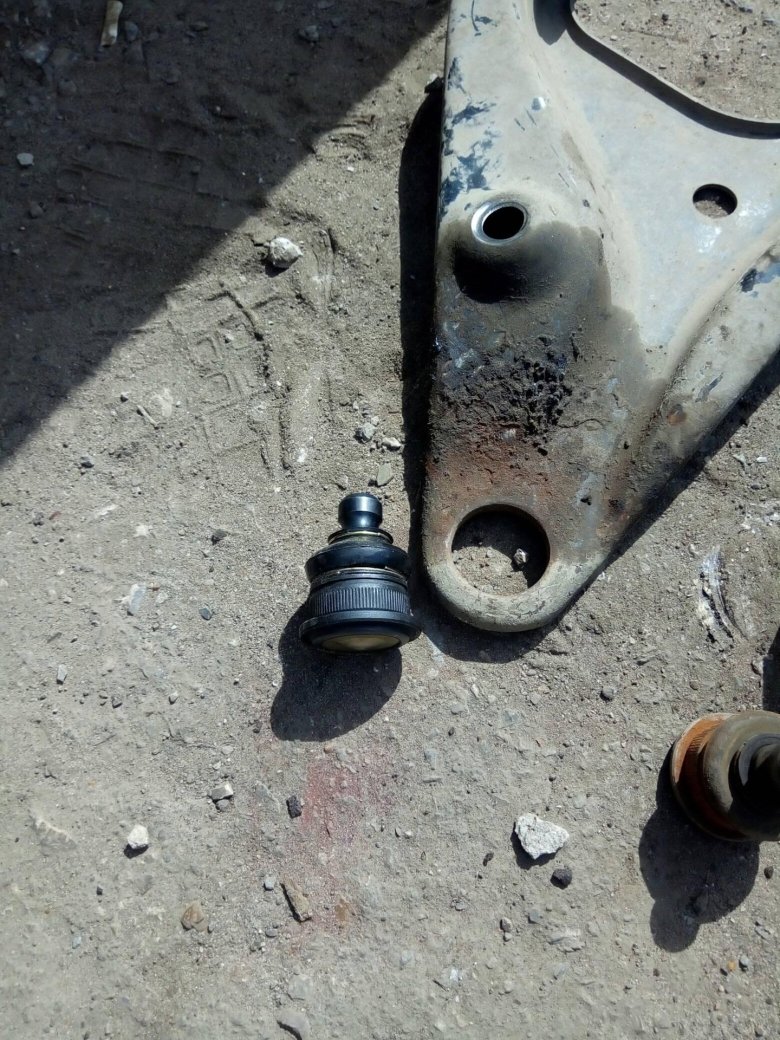 Шаровая рено логан 1.4