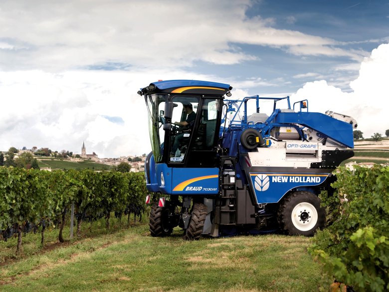 Виноградоуборочный комбайн new holland