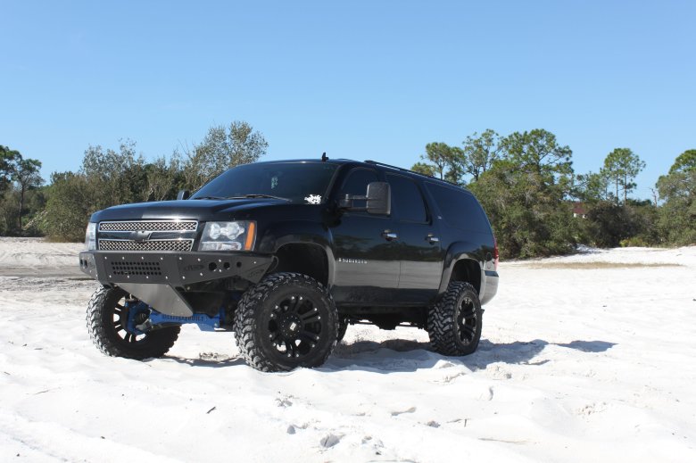 Chevrolet tahoe 2 off road