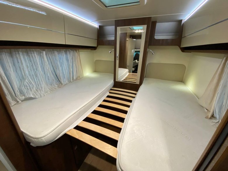 Альковный автодом