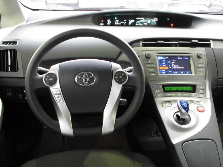 Toyota prius 2013 салон