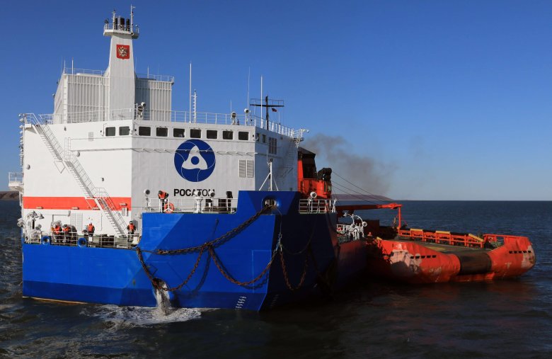 Ломоносов плавучая атомная станция