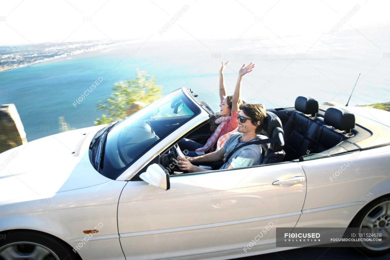 Девушка в кабриолете