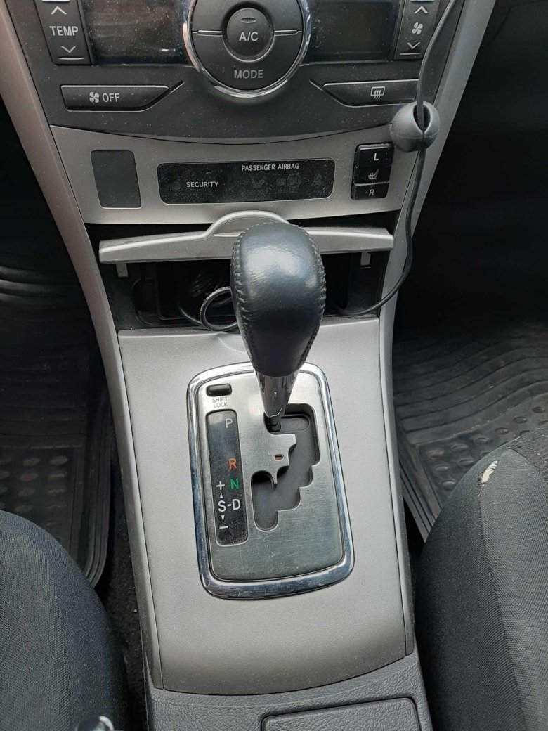 Тайота карола 2008 робот